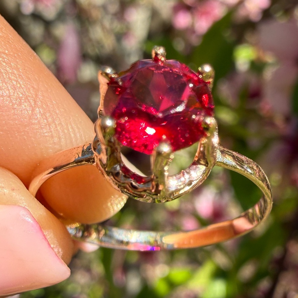 8k Gold Ring with Deep Red Gemstone - Women Jewelry